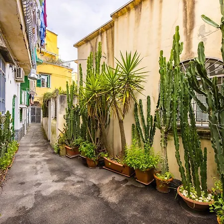 Romantic With View Apartment Neapel