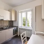 Romantic With View Apartman